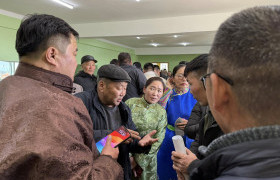 УИХ-ын гишүүн Р.Сэддорж Өмнөговь аймгийн Гурвантэс суманд ажиллав