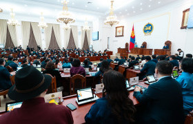Парламентын олонх Ерөнхий сайдад итгэл хүлээлгэсэнгүй