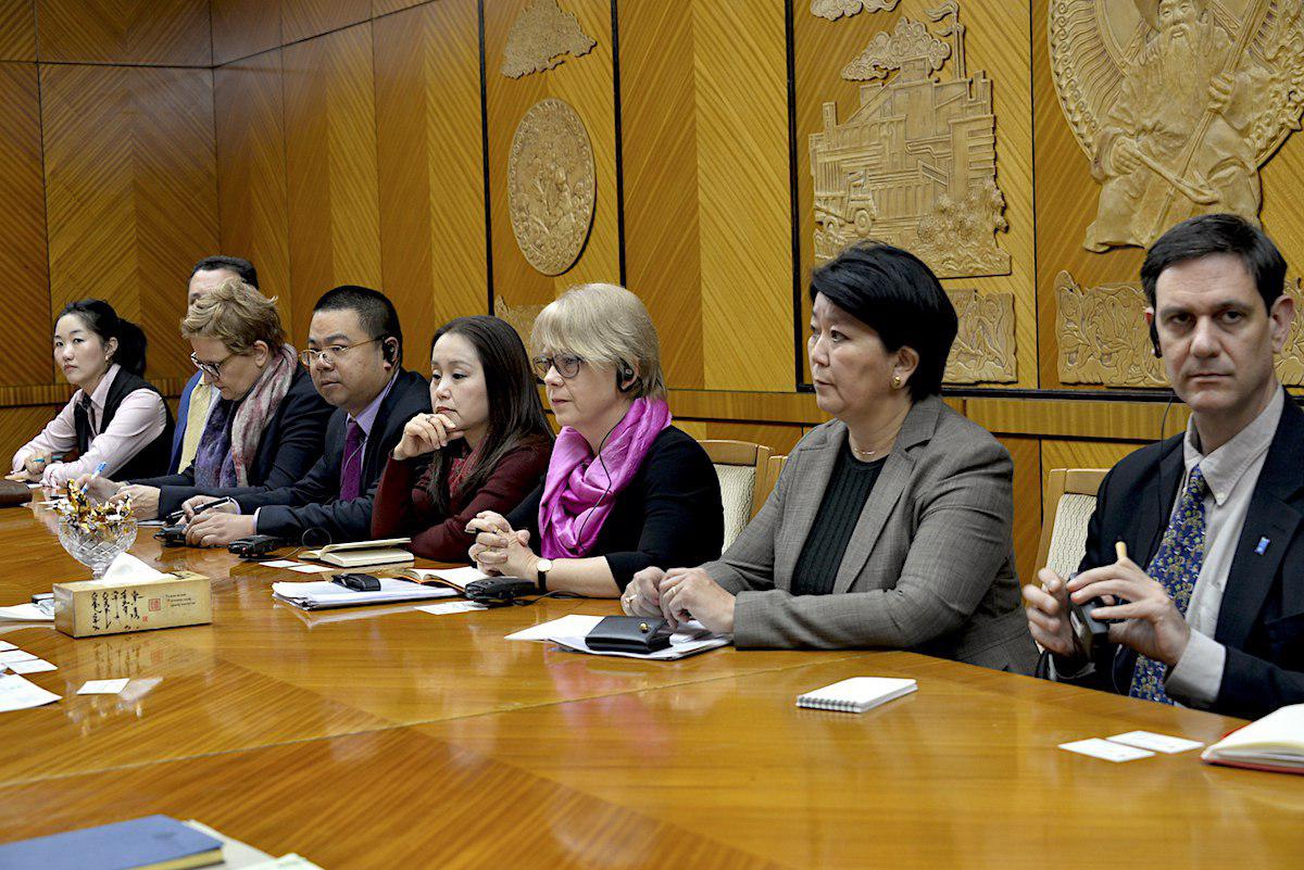 НҮБ-ын Хөгжлийн хөтөлбөрийн суурин төлөөлөгч Биата Транкман тэргүүтэй төлөөлөгчдийг хүлээн авч уулзав