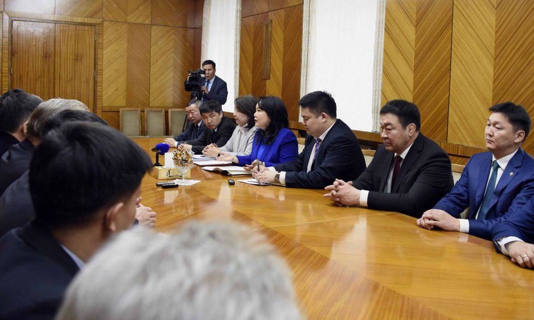 Монгол-Буриадын парламентын бүлгийн гишүүд Буриадын парламентын төлөөлөгчидтэй уулзлаа