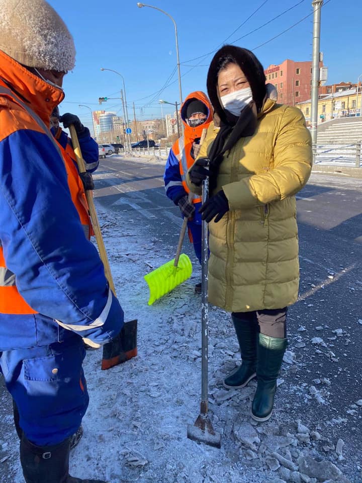 Зам цэвэрлэгээний ажлыг тохижилт үйлчилгээний 1164 ажилтан гүйцэтгэжээ